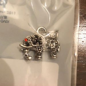 19 inch 23 mm elephant pendant